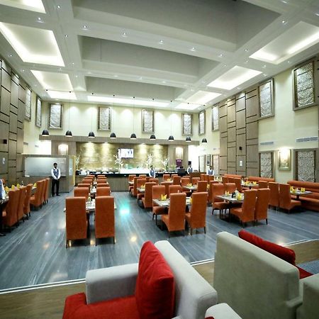 Rg Royal Hotel Бангалор Экстерьер фото